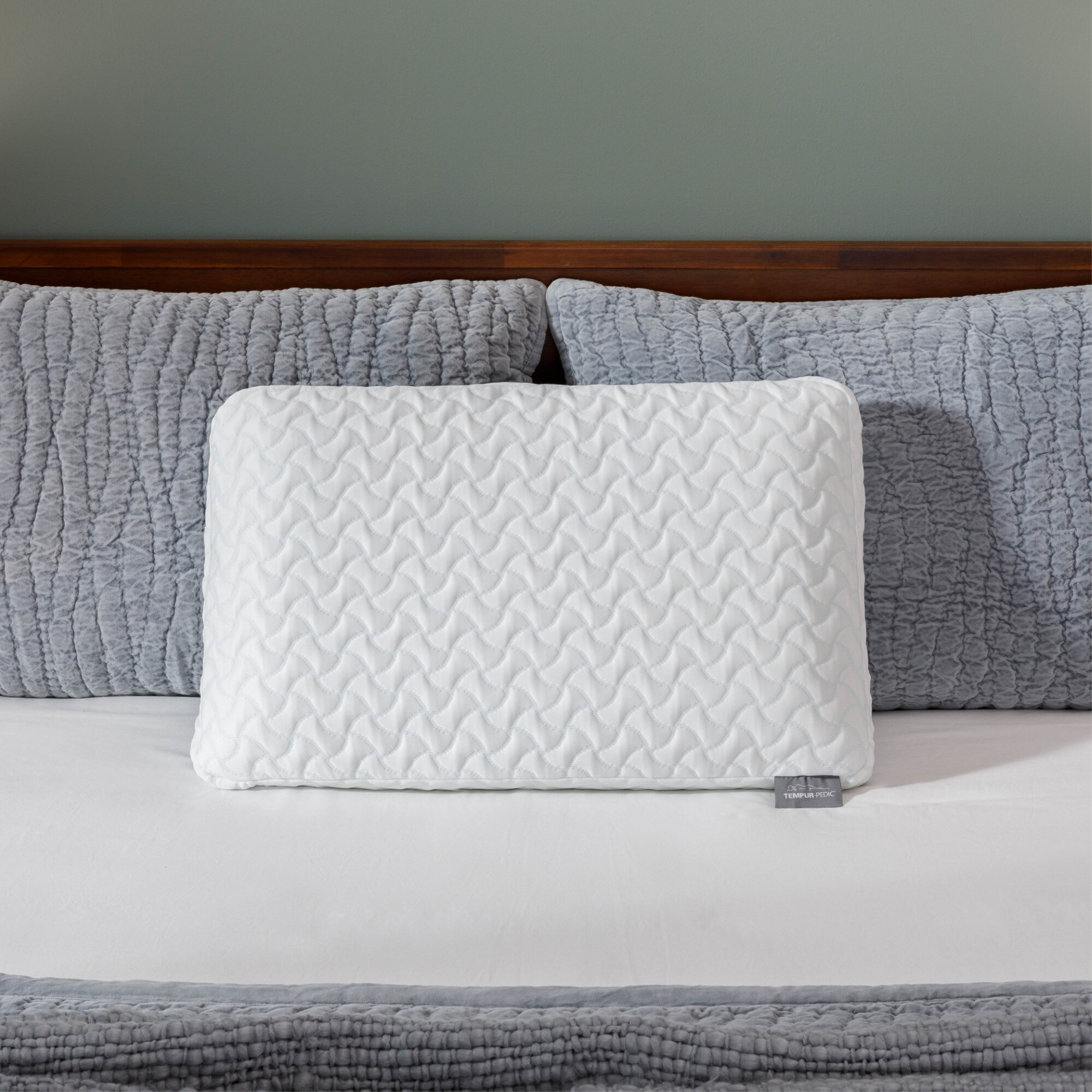Tempur-Pedic TEMPUR Cloud + Cooling Pillow - Overstock - 43189933